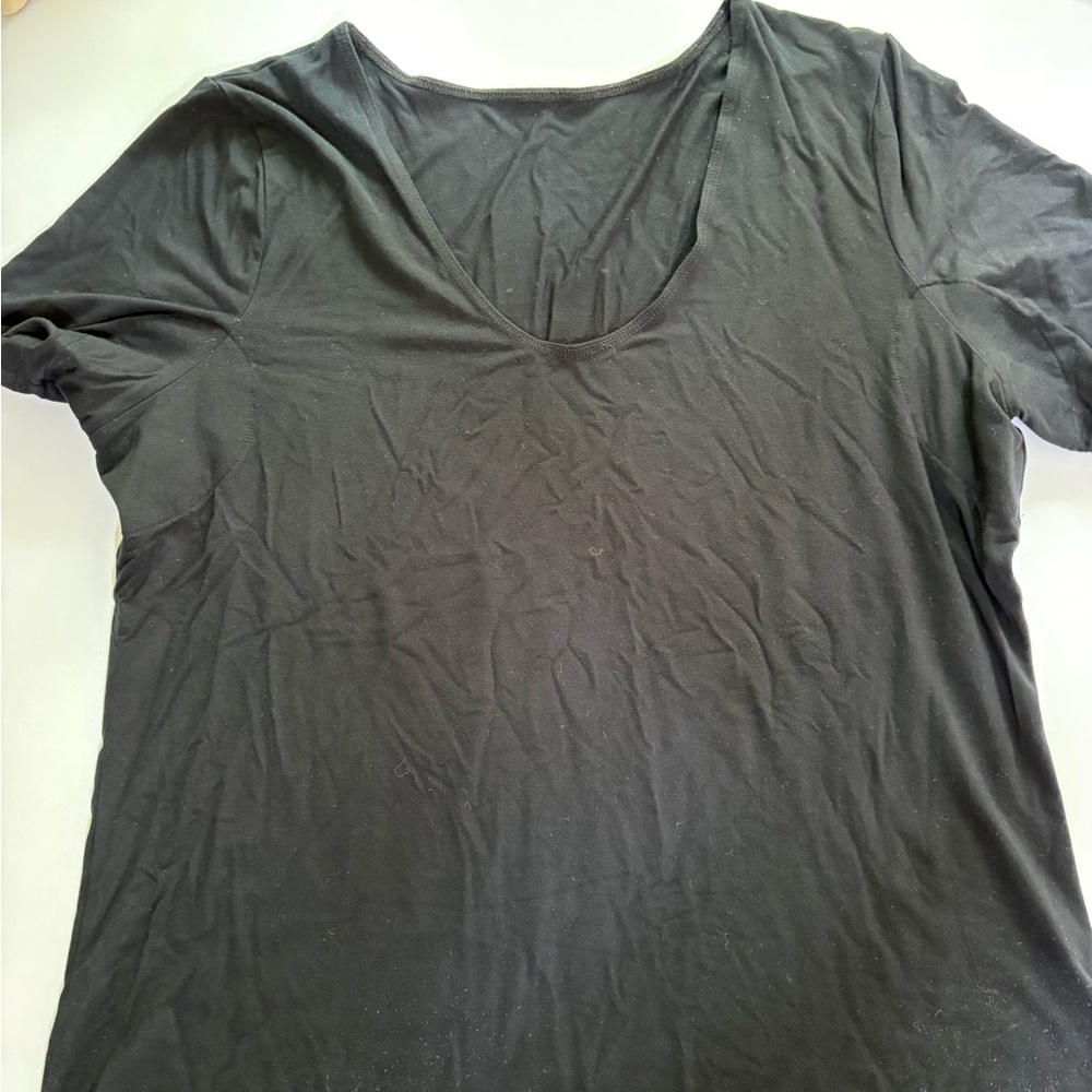 Numi Black Signature Undershirt